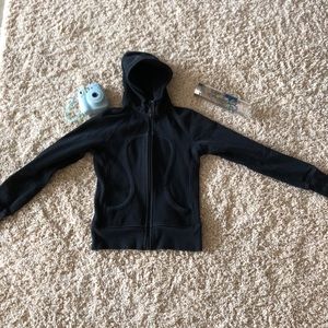 lululemon black sweatshirt